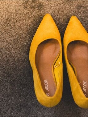 Ardene Mustard Yellow Pointed-Toe Flats